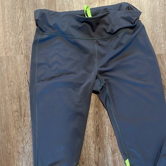 Under armor leggings ! - Picture 4 of 5